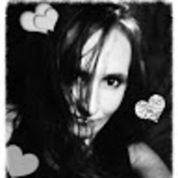 Meet your Posher, Stephanie - Picture 1 of 1